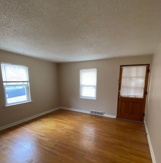 Foto del edificio - One bedroom apartment in Alton