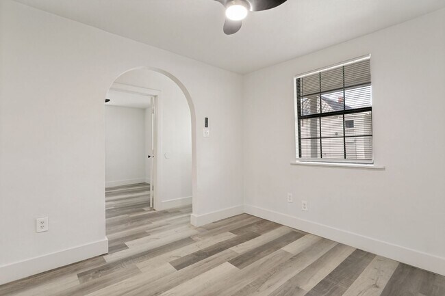 Foto del edificio - CHARMING 1-BEDROOM CASITA IN DENVER HEIGHTS