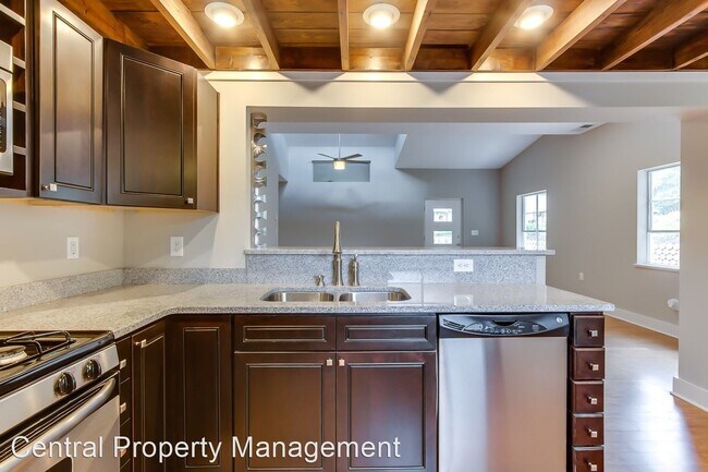 Foto del edificio - 3 br, 2 bath House - 27 Balsam Drive