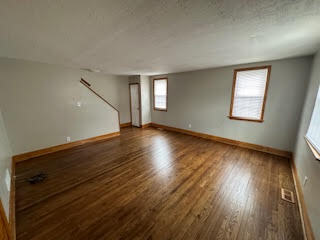 Building Photo - 176 Riverview Dr