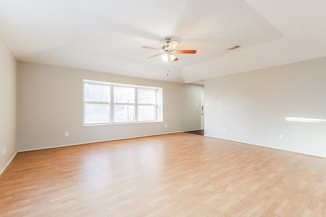 Foto del edificio - 4306 Owens Creek Ln