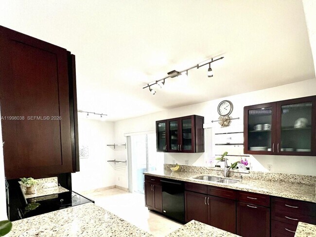 Foto del edificio - 1361 N Fieldlark Ln