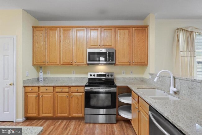 Building Photo - 17075 Four Seasons Dr