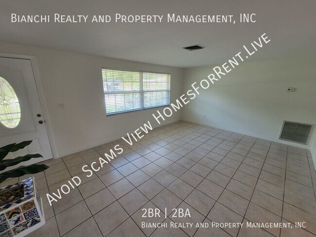 Building Photo - 501 Lake Palms Dr