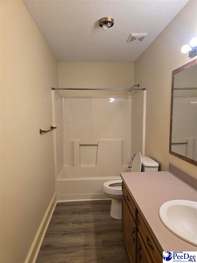 Foto del edificio - 285 Timberlake Dr