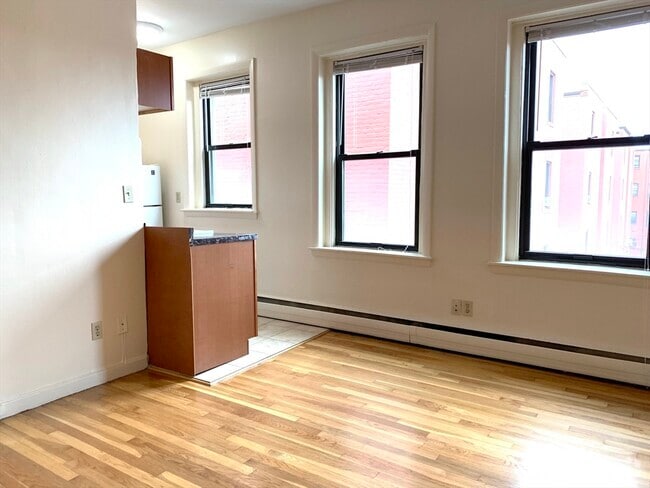 Building Photo - 1236 Commonwealth Ave
