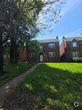 Building Photo - 987 Lilley Ave
