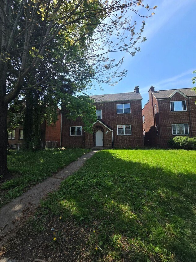 Foto principal - 987 Lilley Ave