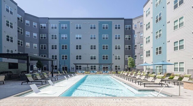 Foto del edificio - 2425 Bell St