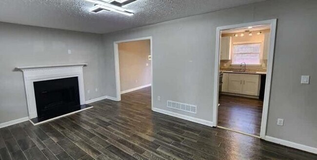 Foto del edificio - 4872 Lewis Rd