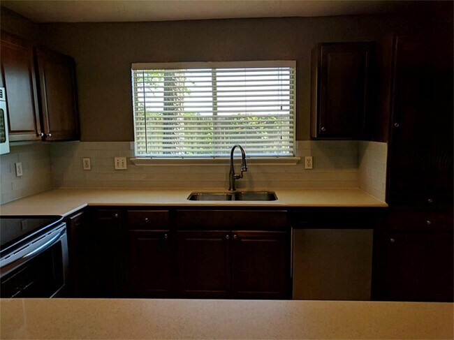 Building Photo - 21130 N Tangle Creek Ln