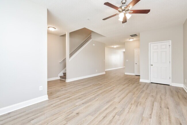 Building Photo - 206 Odyssey Turn NW