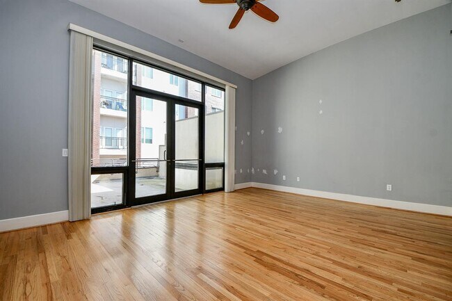 Building Photo - 1717 W Webster St