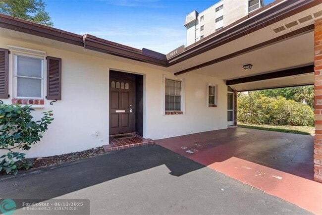 Building Photo - 9089 Thunderbird Dr