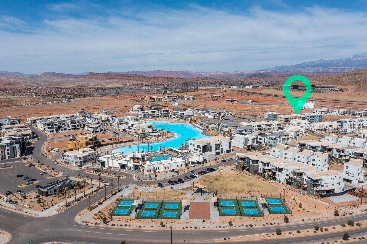 Primary Photo - Desert Color Condo