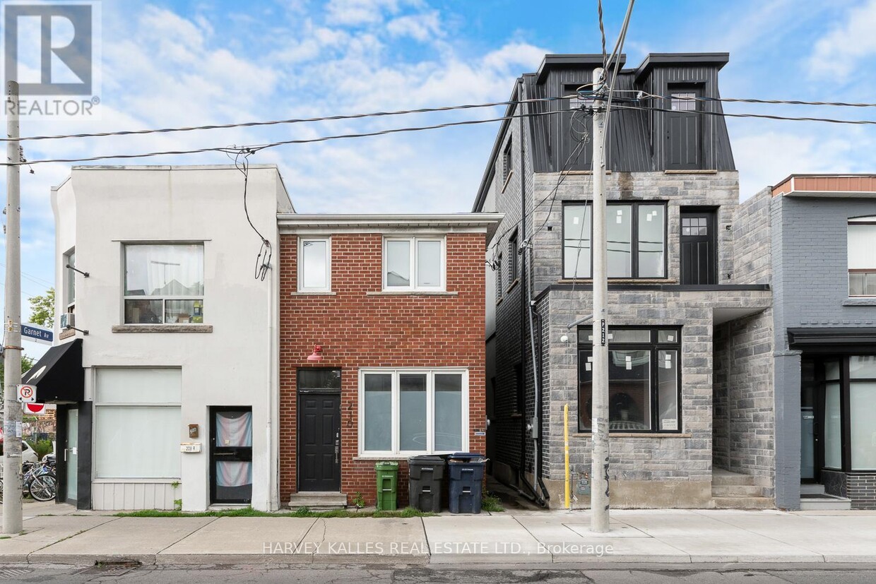Primary Photo - 210-210 Christie St