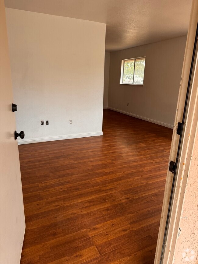 Building Photo - 61538 Valley View Dr