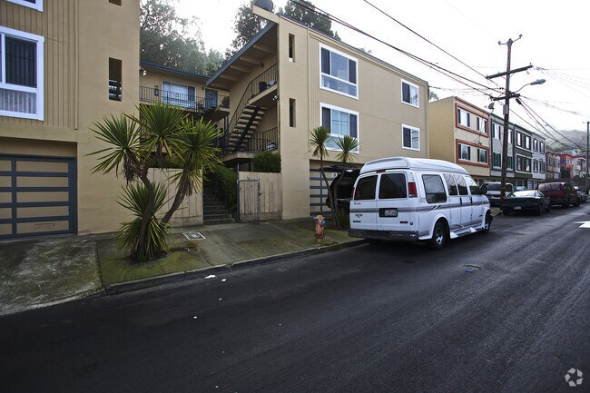 Building Photo - 755 Templeton Ave