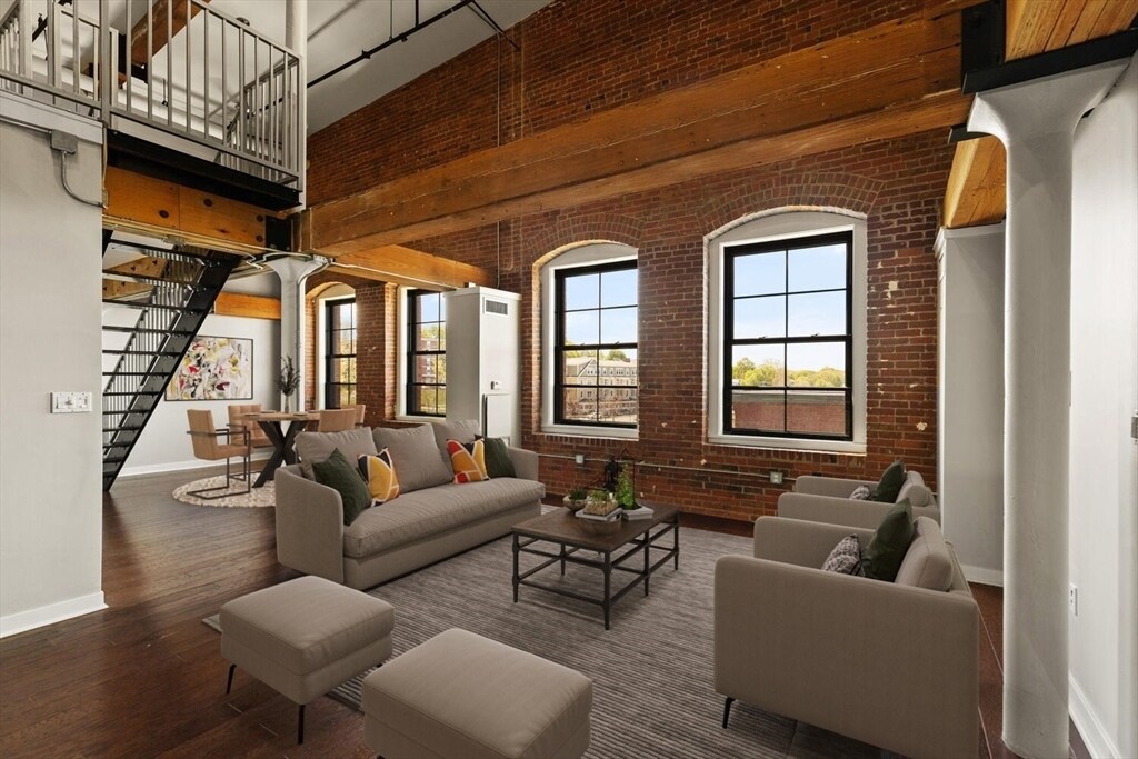 Foto principal - 1241-1255-1255 Adams St