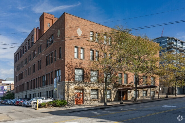 Apartment 92 Water Street