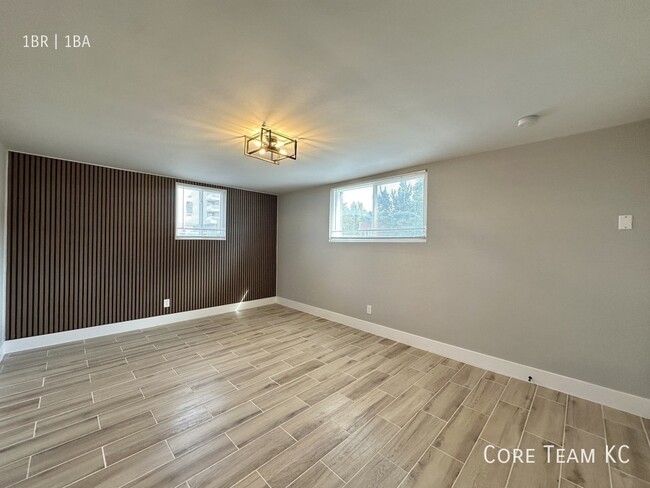 Building Photo - 2320 W 47th Ave