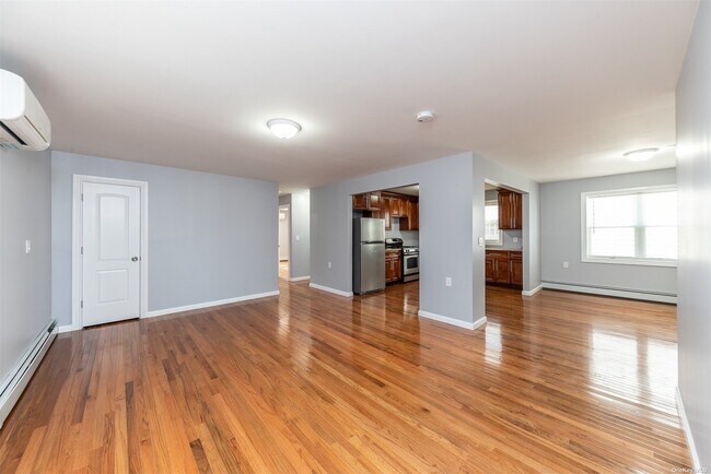 Foto del edificio - 322 E Harrison St