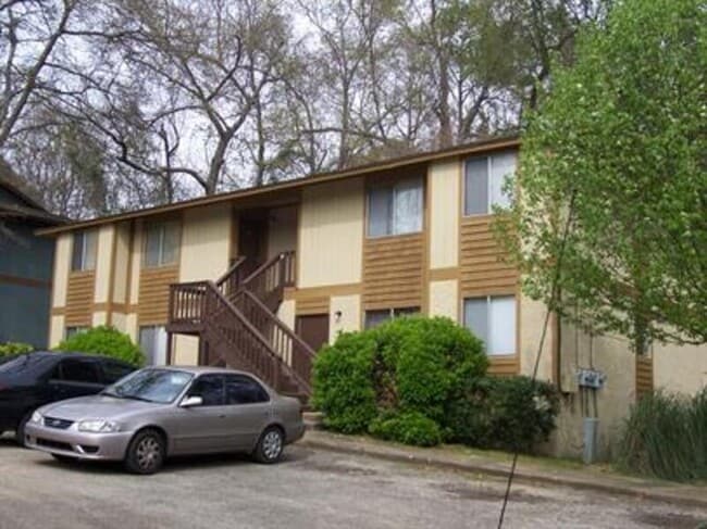 Building Photo - 717 Pointe Ct