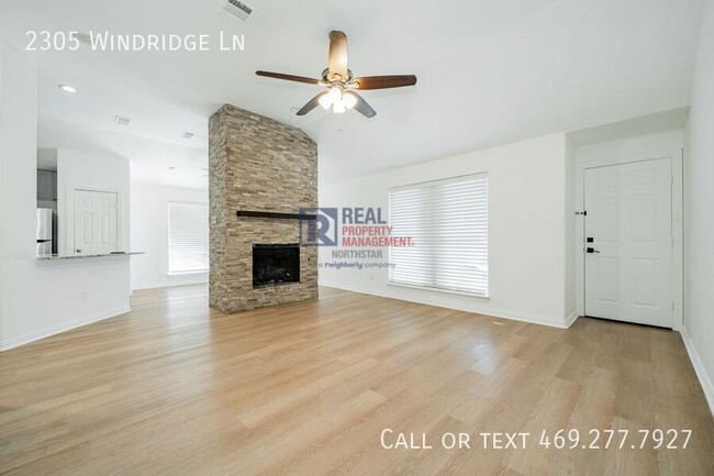 Photo - 2305 Windridge Ln House