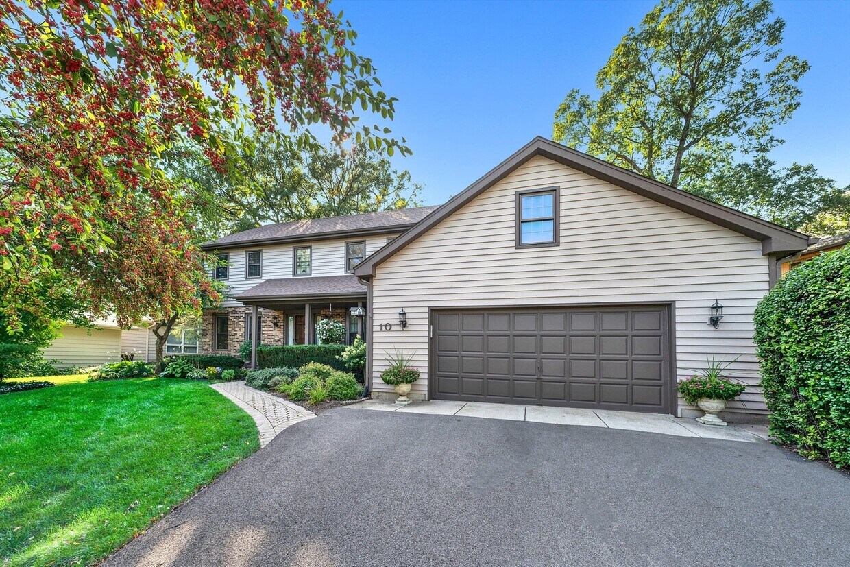 10 Shoshoni Trail, Lake Villa, IL 60046 House Rental in Lake Villa