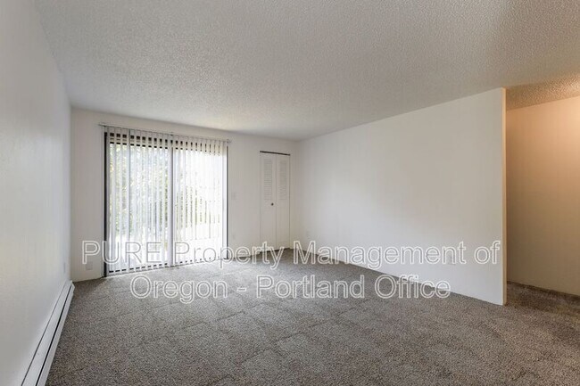Foto del edificio - 14202 NE Sandy Blvd