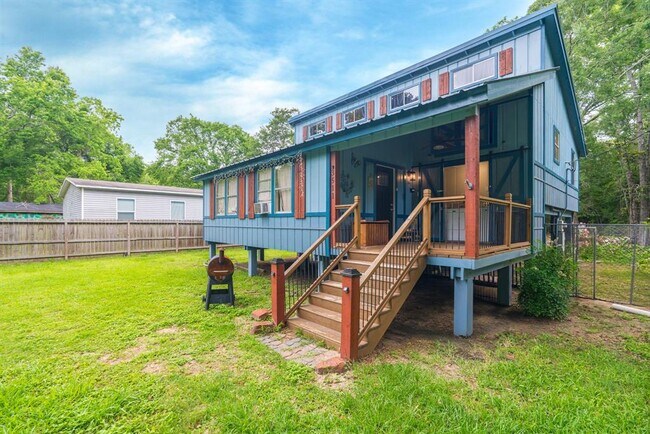 Building Photo - 3511 Trent Rd