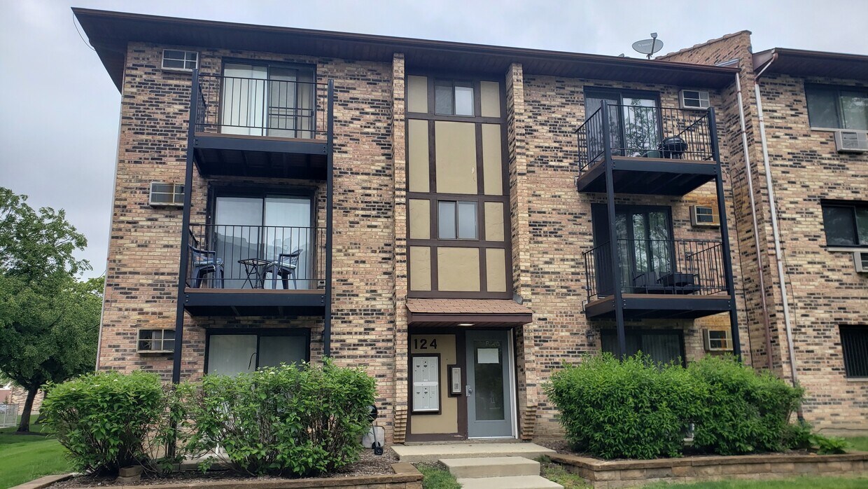 124 Klein Creek Ct Unit F, Carol Stream, IL 60188 Condo for Rent in