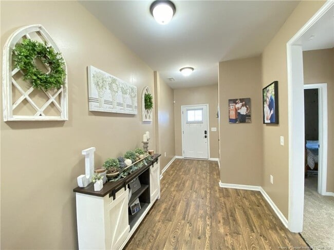 Building Photo - 463 Juno Dr