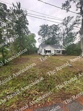 Building Photo - 102 E Charlotte Ave