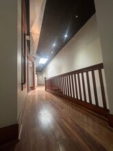 Building Photo - 923 W Douglas Ave