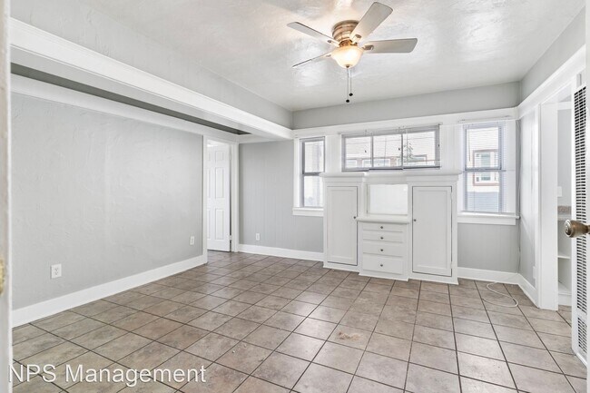 Foto del edificio - 3 br, 1 bath Apartment - 736-752 Olive Ave...