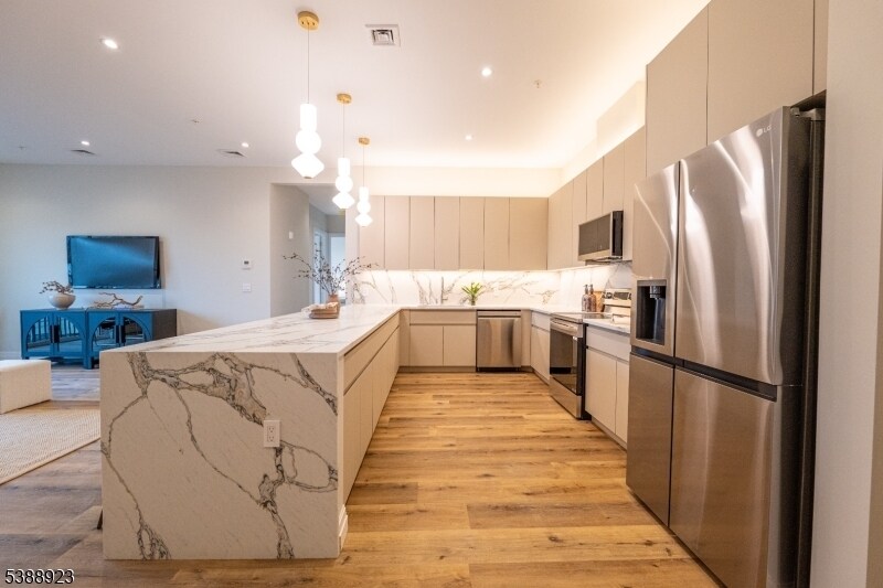 Foto principal - 1722 Springfield Ave