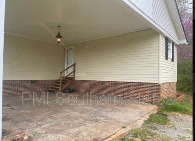 Building Photo - 16239 SC-101