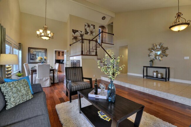 Building Photo - 6886 Villagewood Way