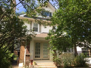 Building Photo - 1312 W 39th St