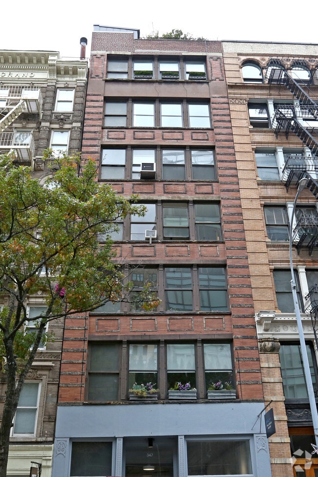 Building Photo - 347 W Broadway