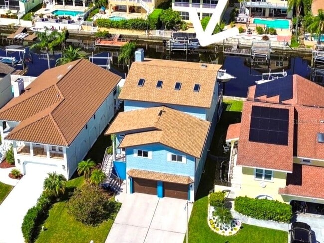 Foto del edificio - 6241 Bayside Dr