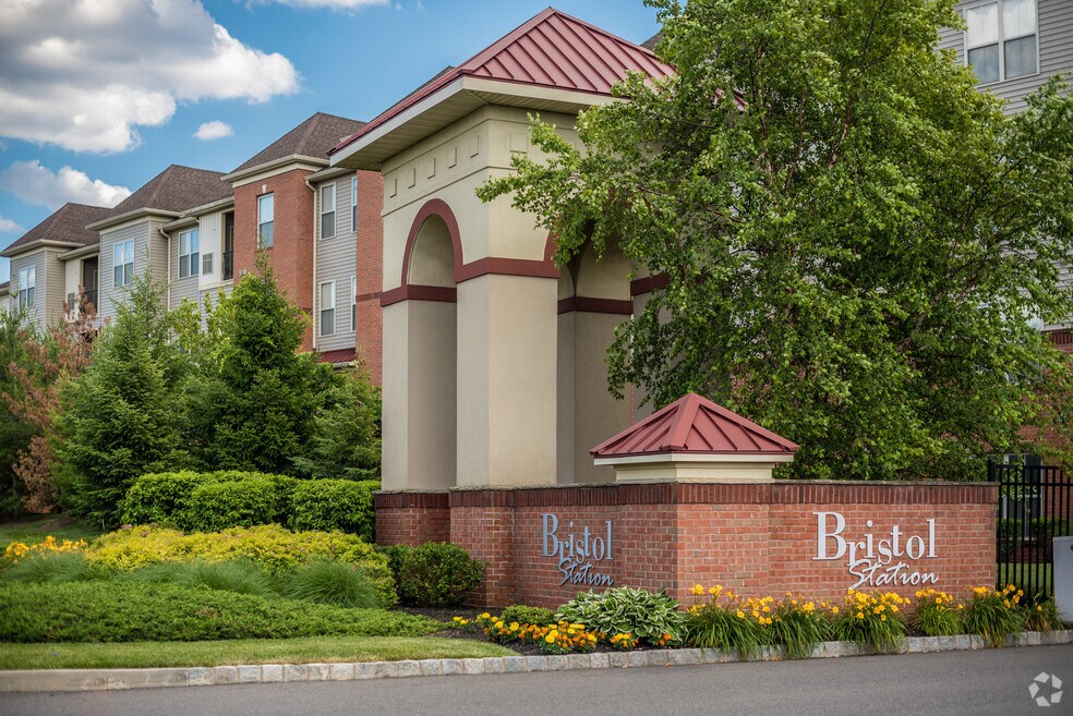 Short Hills Club Apartments Short Hills Club Apartments