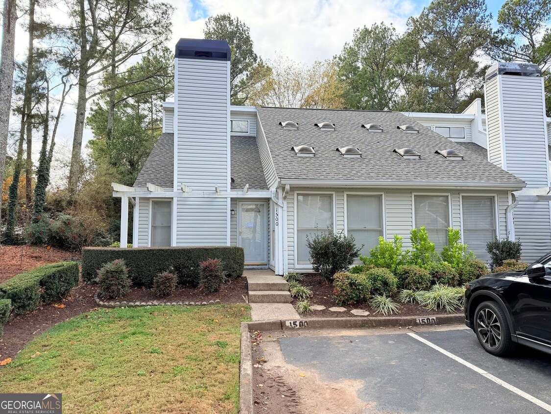 Foto principal - 1500 Planters Ridge Ln