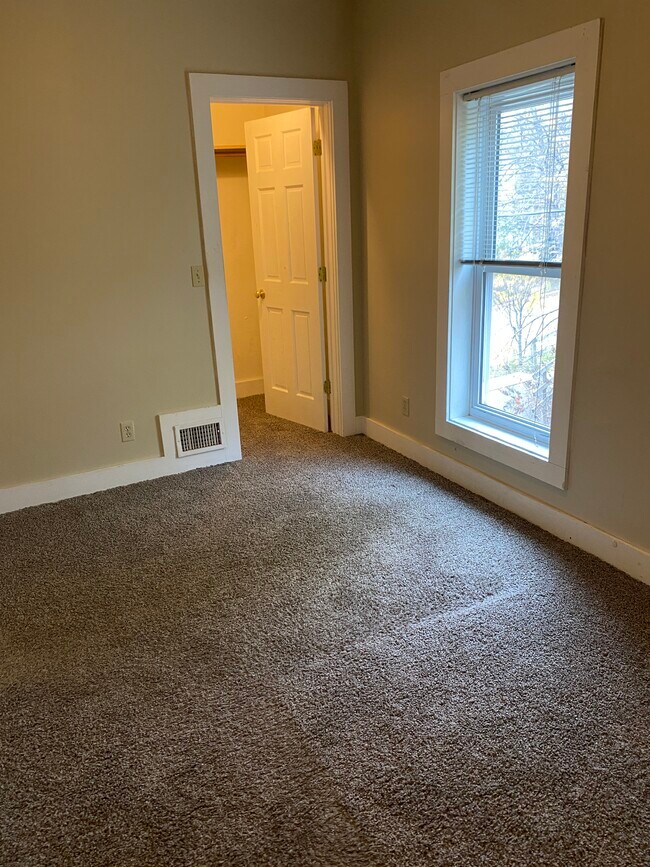 Foto del edificio - 16 S 19th Ave E