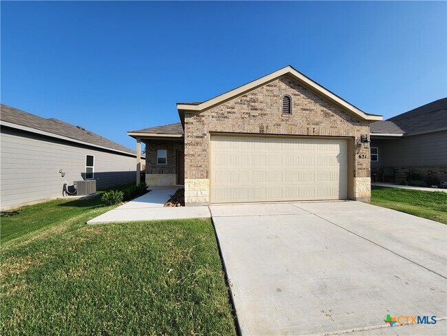 Building Photo - 621 Jennifer Cv