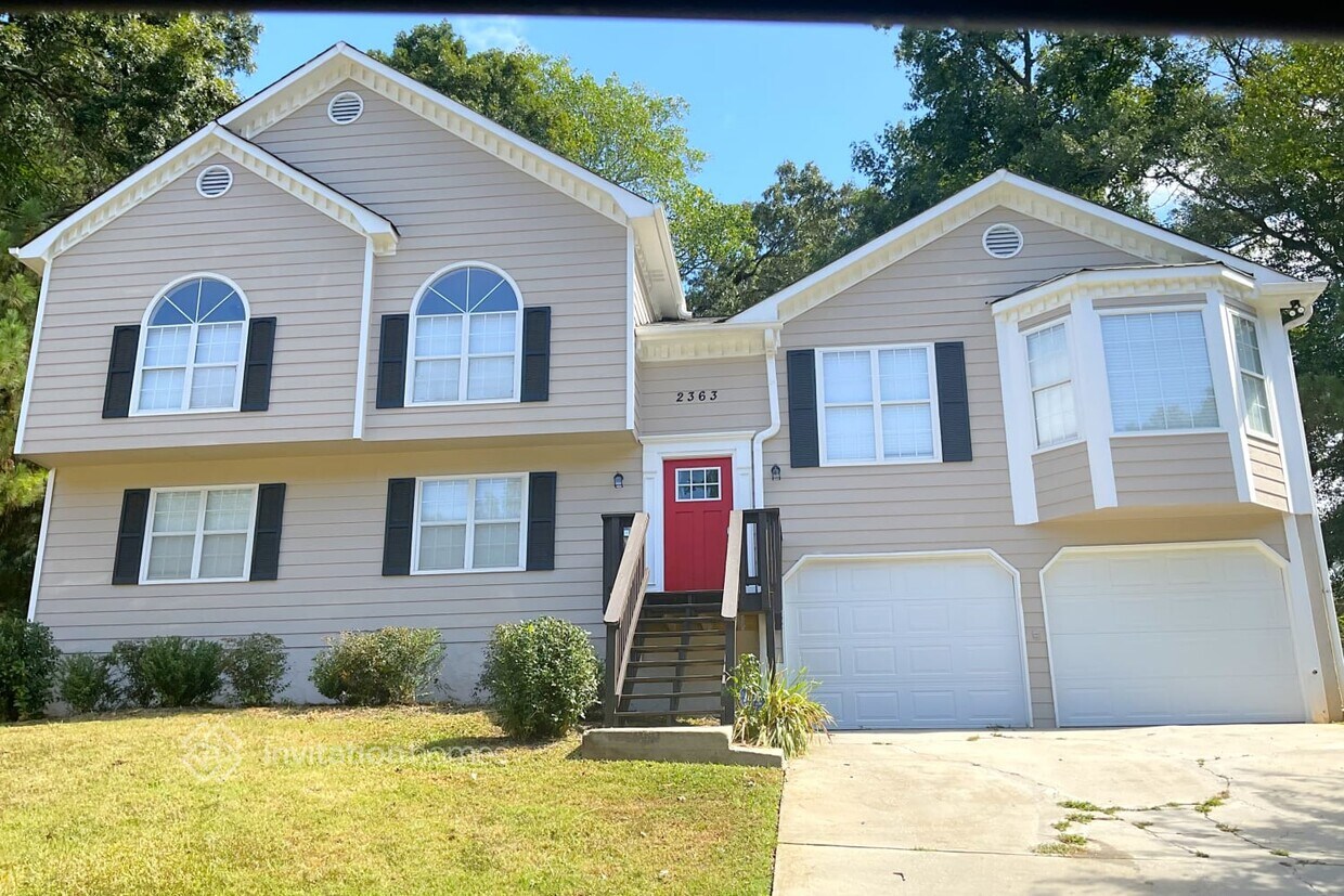 Foto principal - 2363 Loren Falls Ln SW