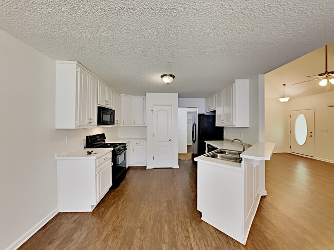 Building Photo - 440 Stoneridge Court