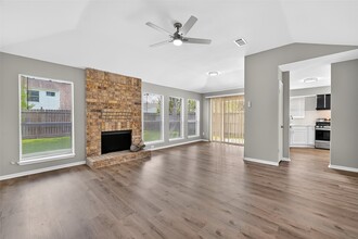 Building Photo - 3111 Timber View Dr