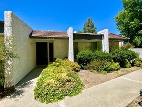 Building Photo - 3654 Summershore Ln